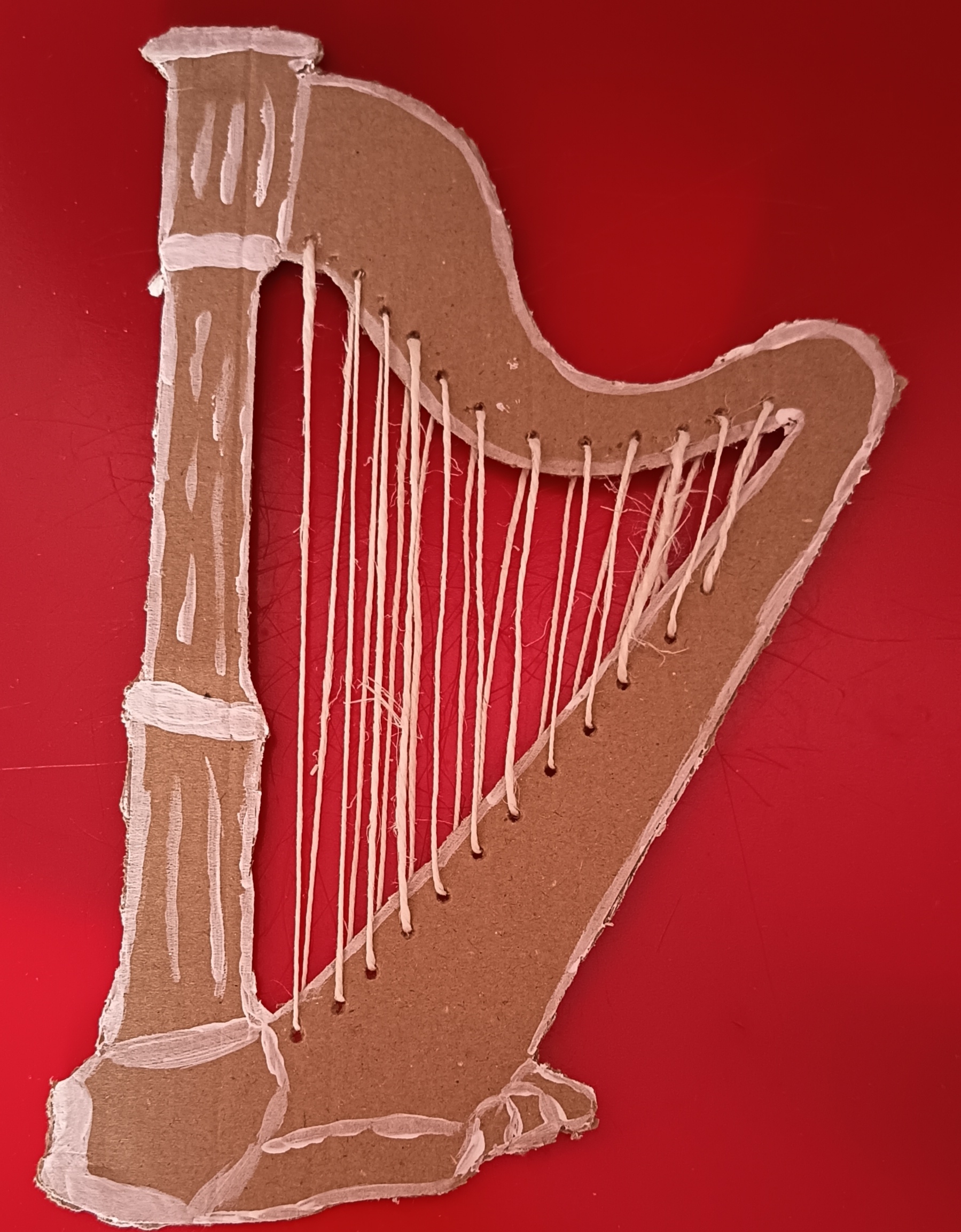 Instrument à tricoter (la harpe)
